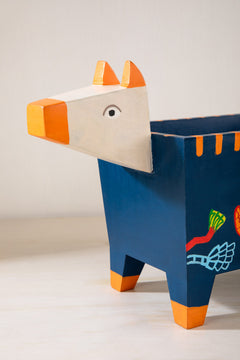 PLANTERS Cow Planter