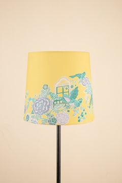 DAMASK BIRDS TAPER MEDIUM BUTTER Y
