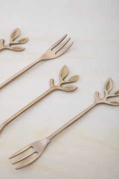 PERSONAL CUTLERY SET Damask Leaves Dessert Forks (Set of 4)