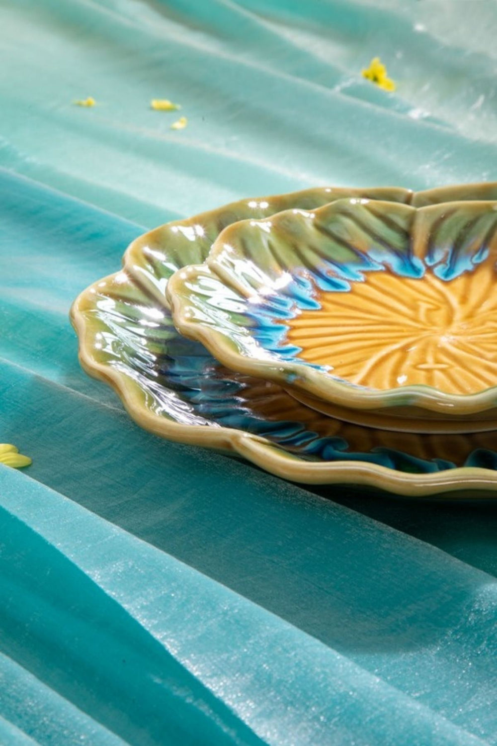 DINNER PLATES Hibiscus Ceramic Dinner Plate
