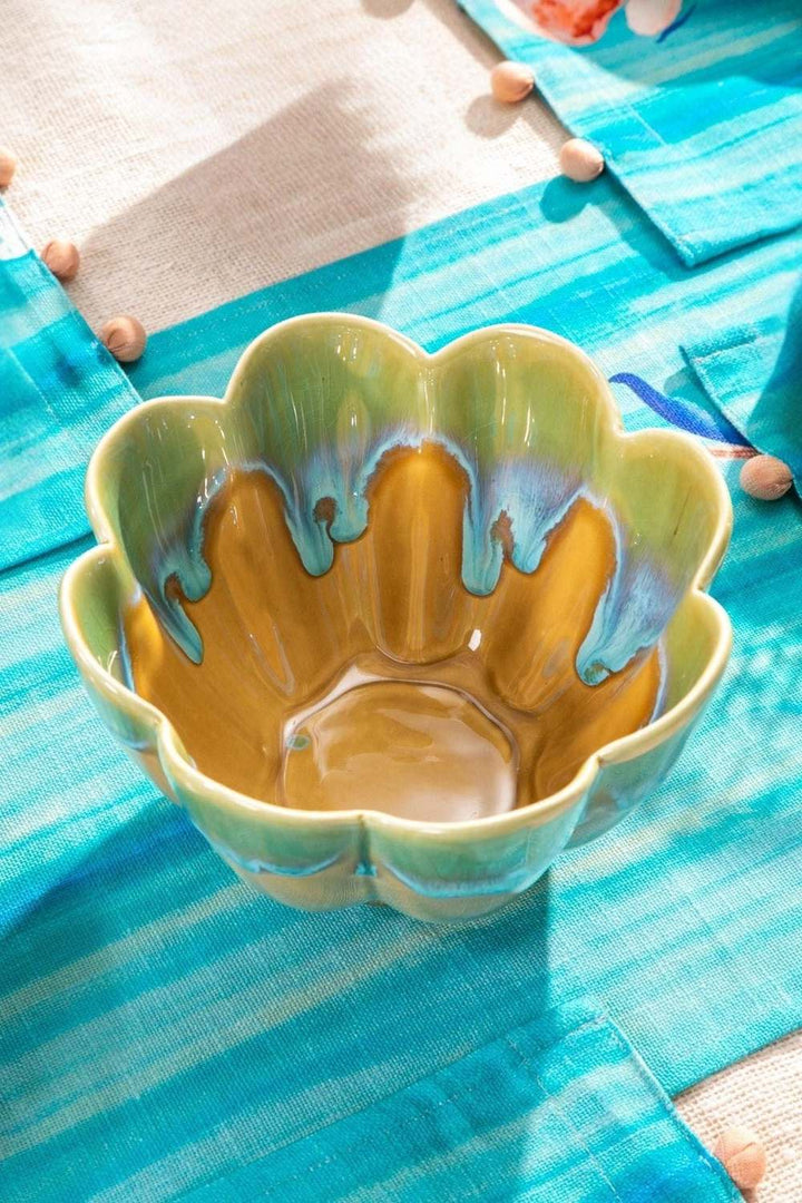 SERVING BOWLS Hibiscus Ceramic Medium Serving Bowl