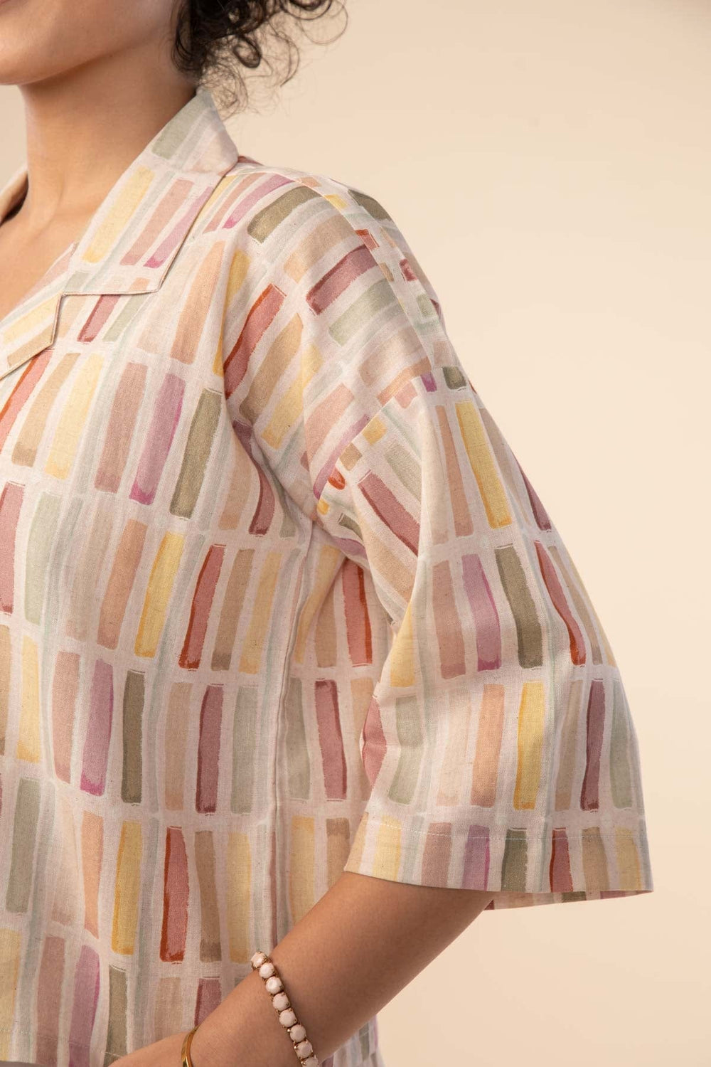 GEO BLOCKS CROP TOP SAND LINES