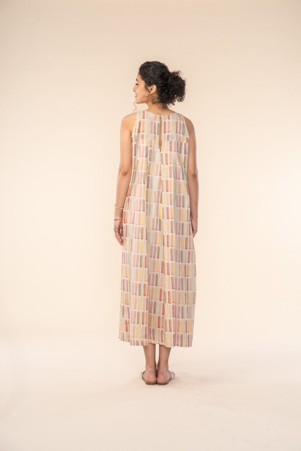 GEO BLOCKS PLEATED MAXI SAND LINES