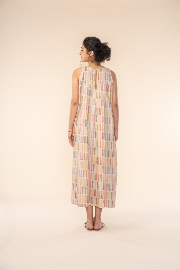 GEO BLOCKS PLEATED MAXI SAND LINES