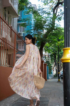 GEO BLOCKS PLEATED MAXI SAND LINES