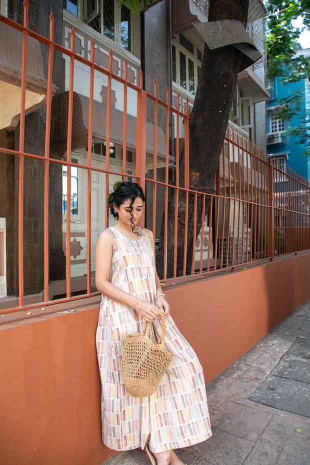 GEO BLOCKS PLEATED MAXI SAND LINES