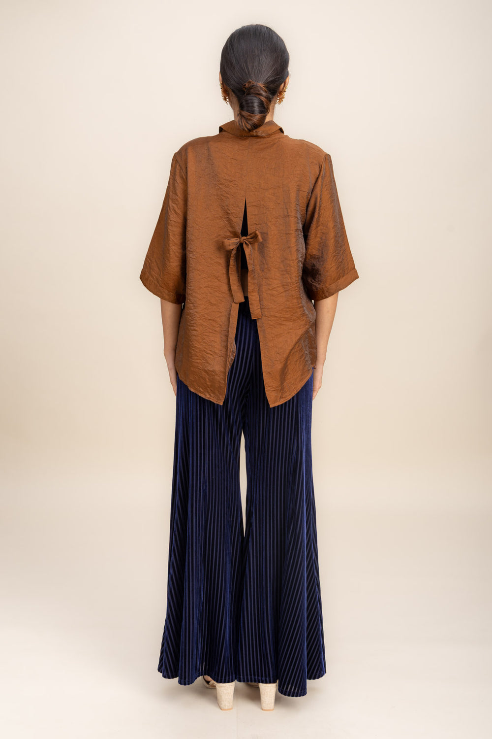TOPS Glass Satin Boxy Shirt (Burnished Brown)