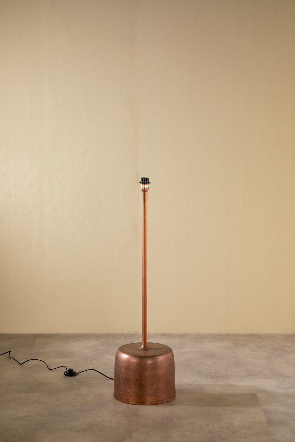FLOOR LAMPS Tamara Metal Floor Lamp (Gold)