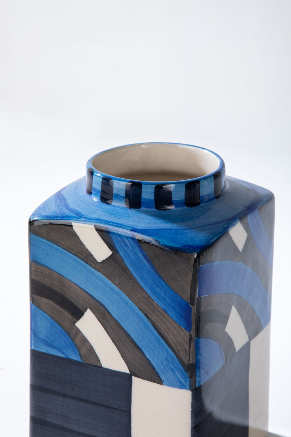 FLOWER VASES Hakana Square Water Blue Vase