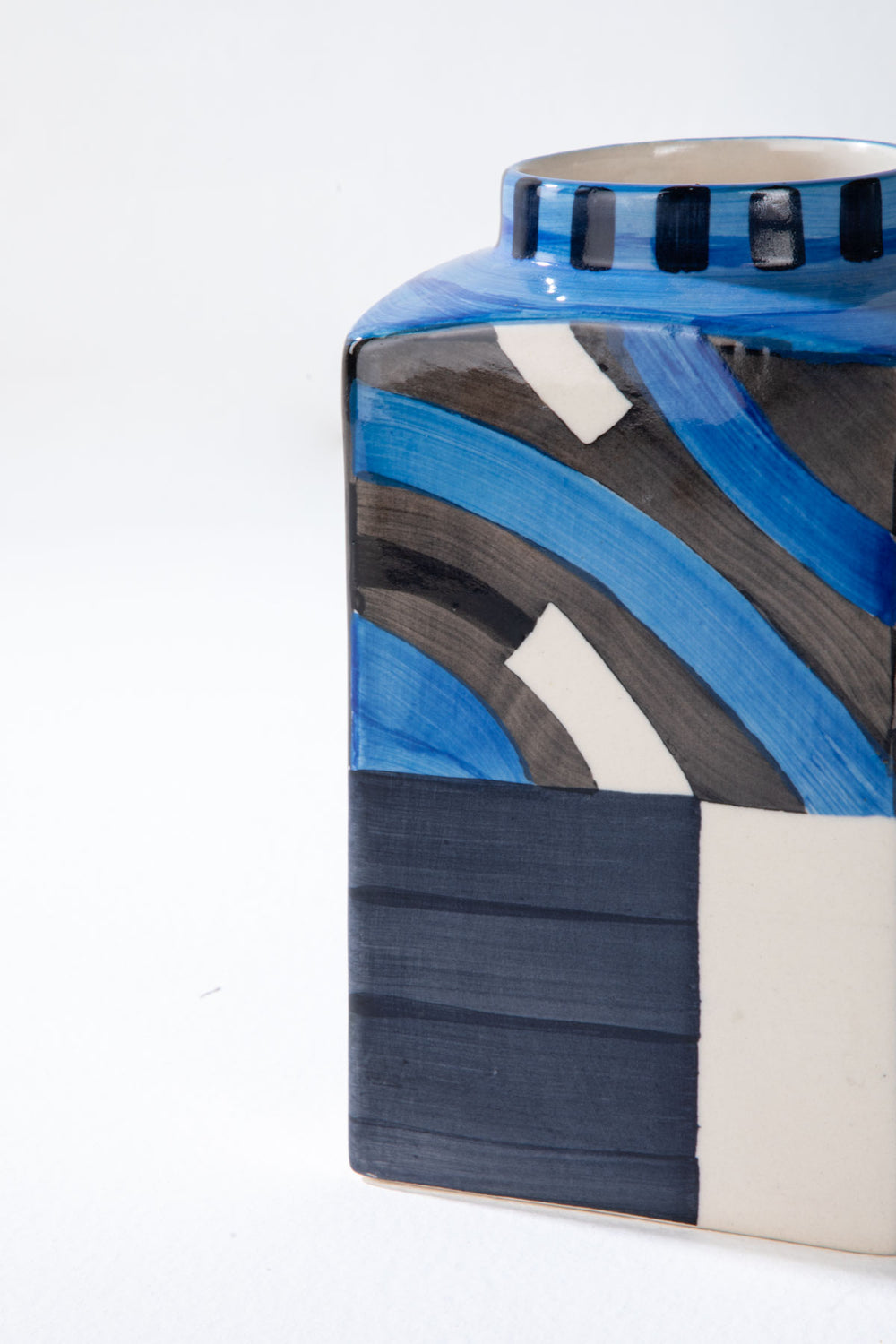 FLOWER VASES Hakana Square Water Blue Vase
