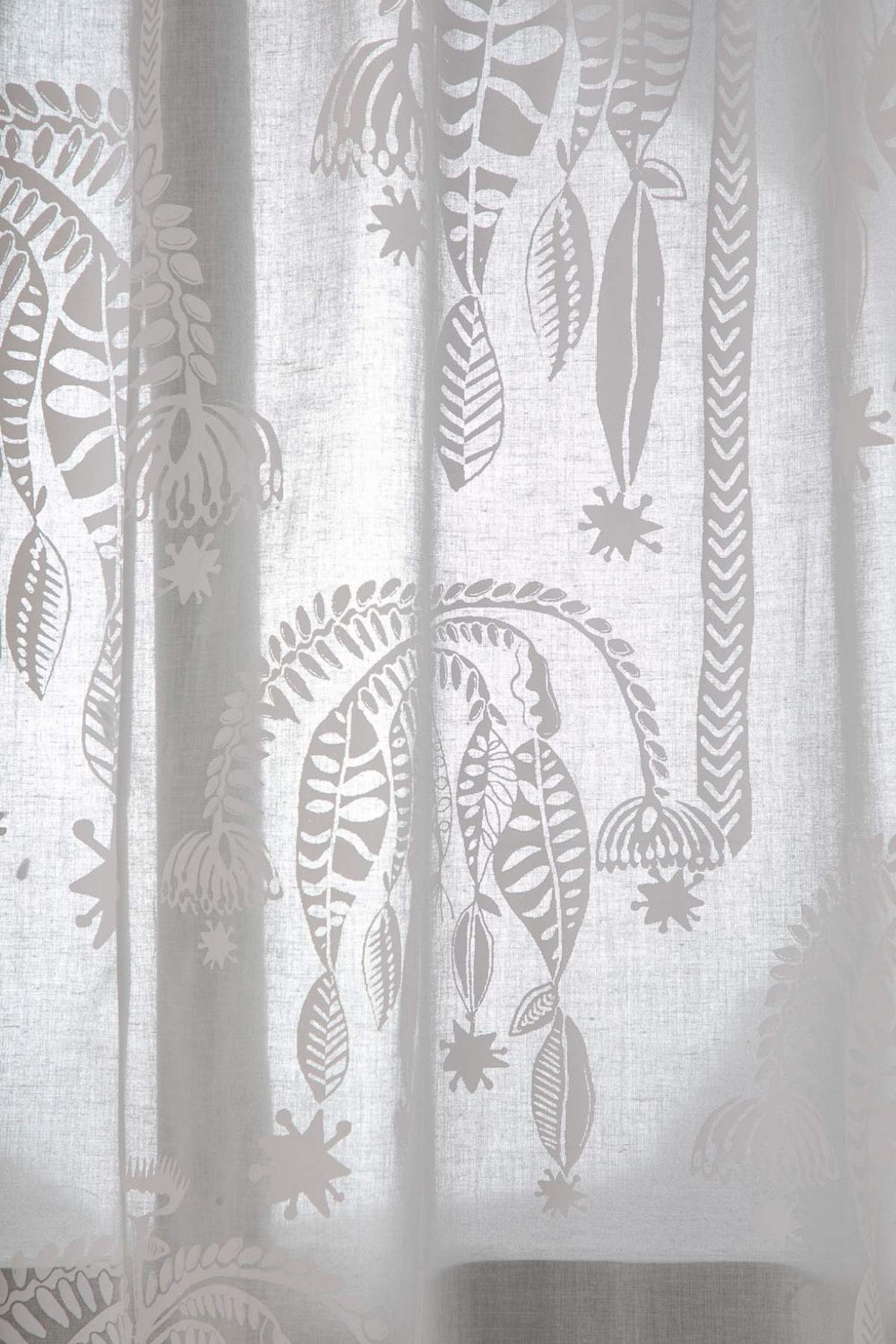 PRINT & PATTERN SHEER FABRICS Toddy Palm Sheer Curtain