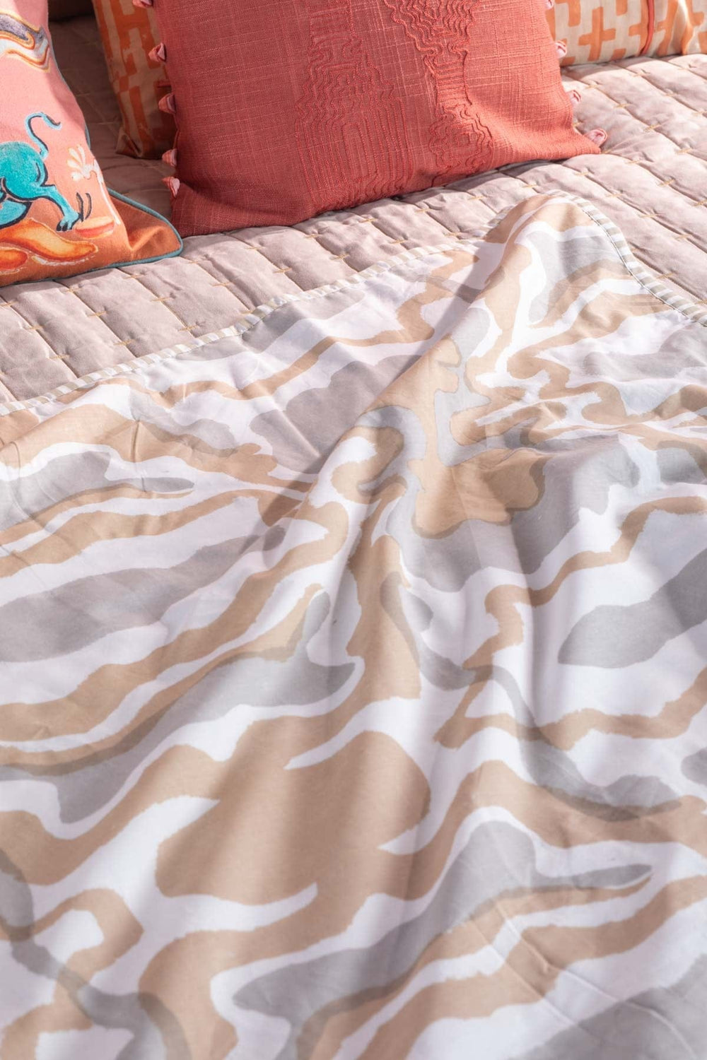 MANSARA  PRINT & PATTERN DOHAR BEIGE GREY