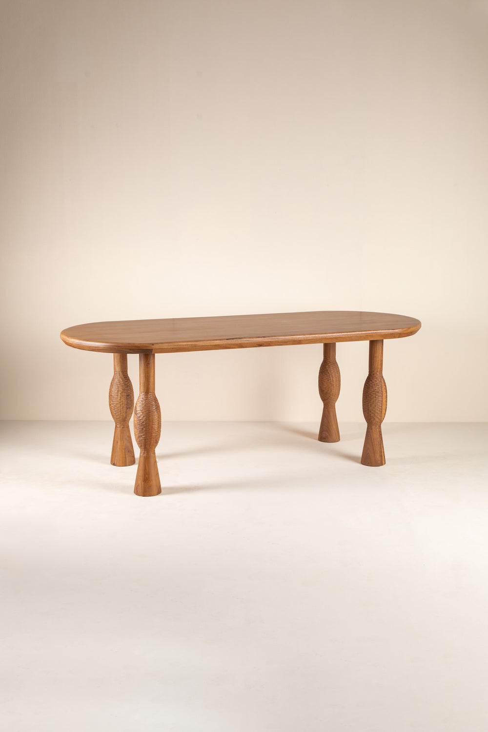 DINING TABLES Oval Acacia Wood Dining Table