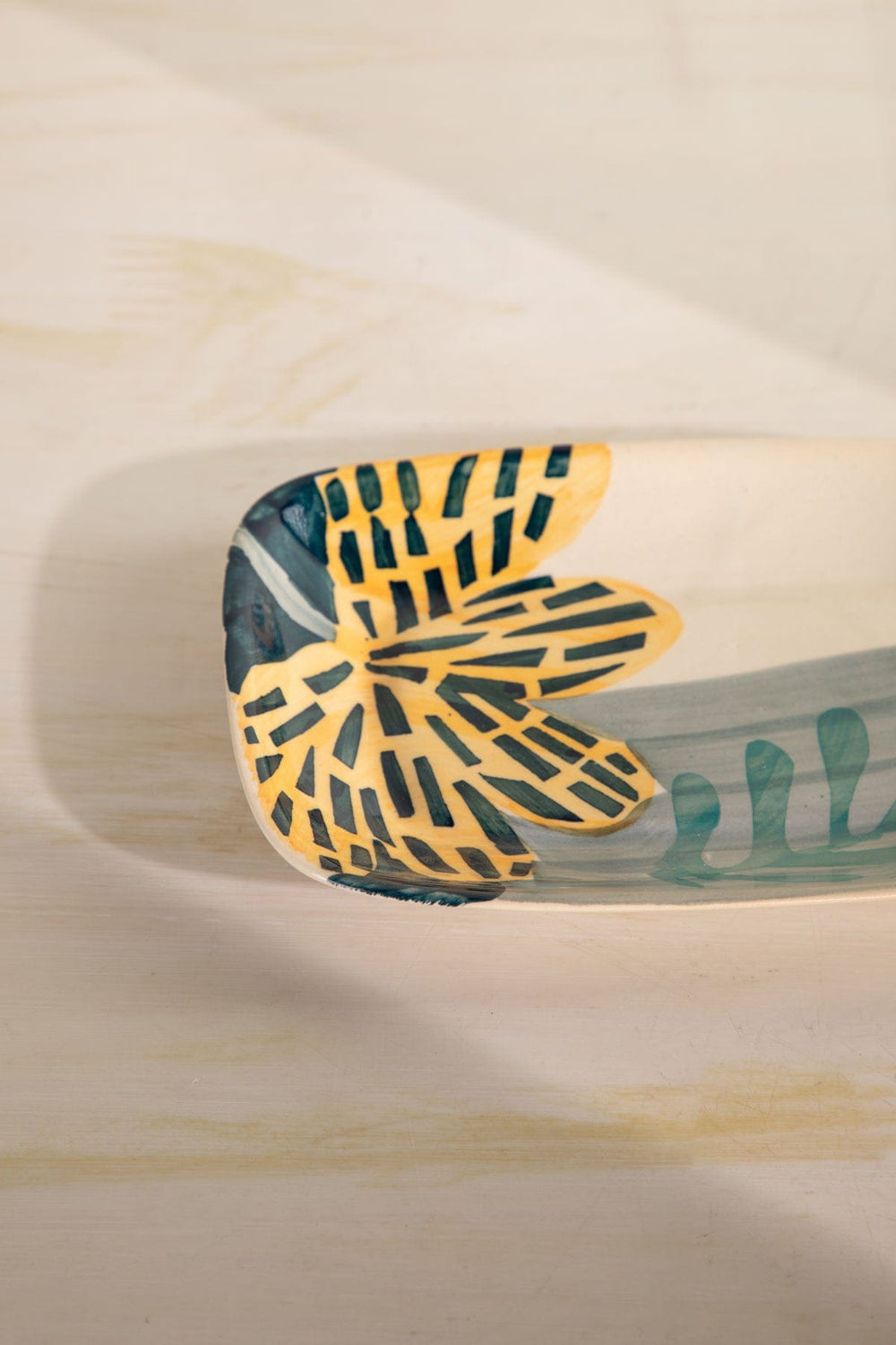 QUEMON NUT TRAY LEAF GREEN