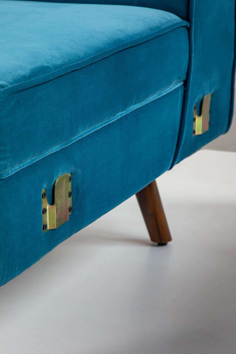 Upholstered Bundle Retro Chaise Sofa in Indigo Velvet Fabric