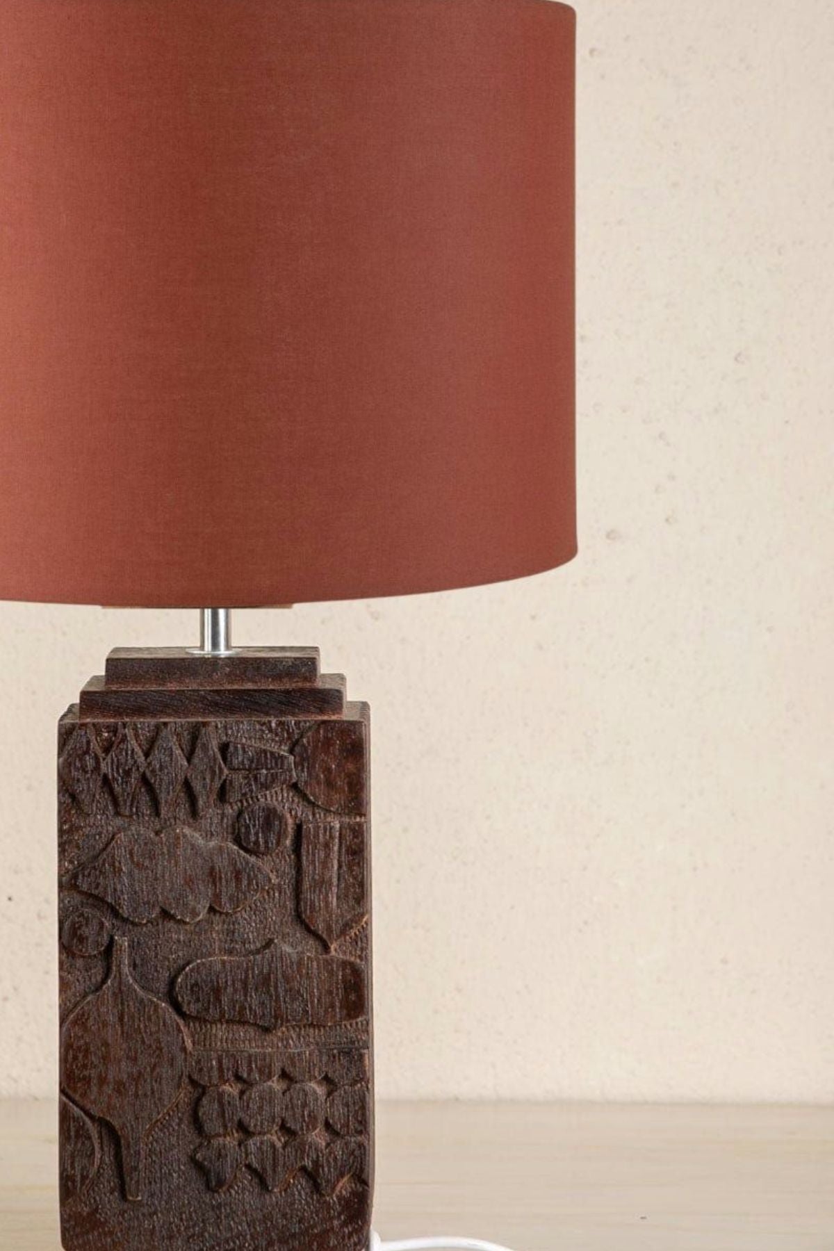 Lighting Bundle Senhur Charcoal Wood Table Lamp with Solid Drum Lampshade (Rust Red)