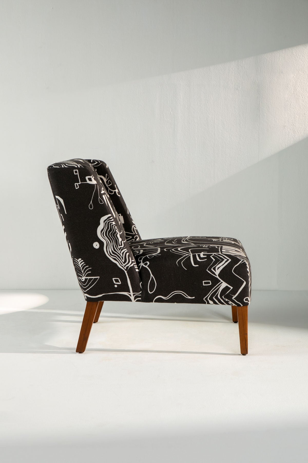 ARMCHAIRS & ACCENTS Box Office Accent Chair