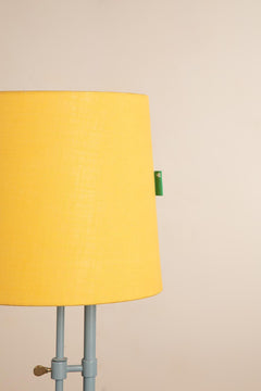 SOLID TAPER MEDIUM MUSTARD YELL