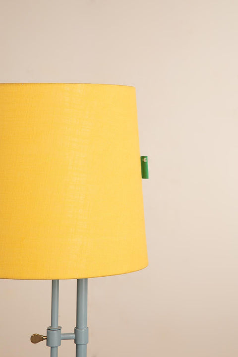 SOLID TAPER MEDIUM MUSTARD YELL