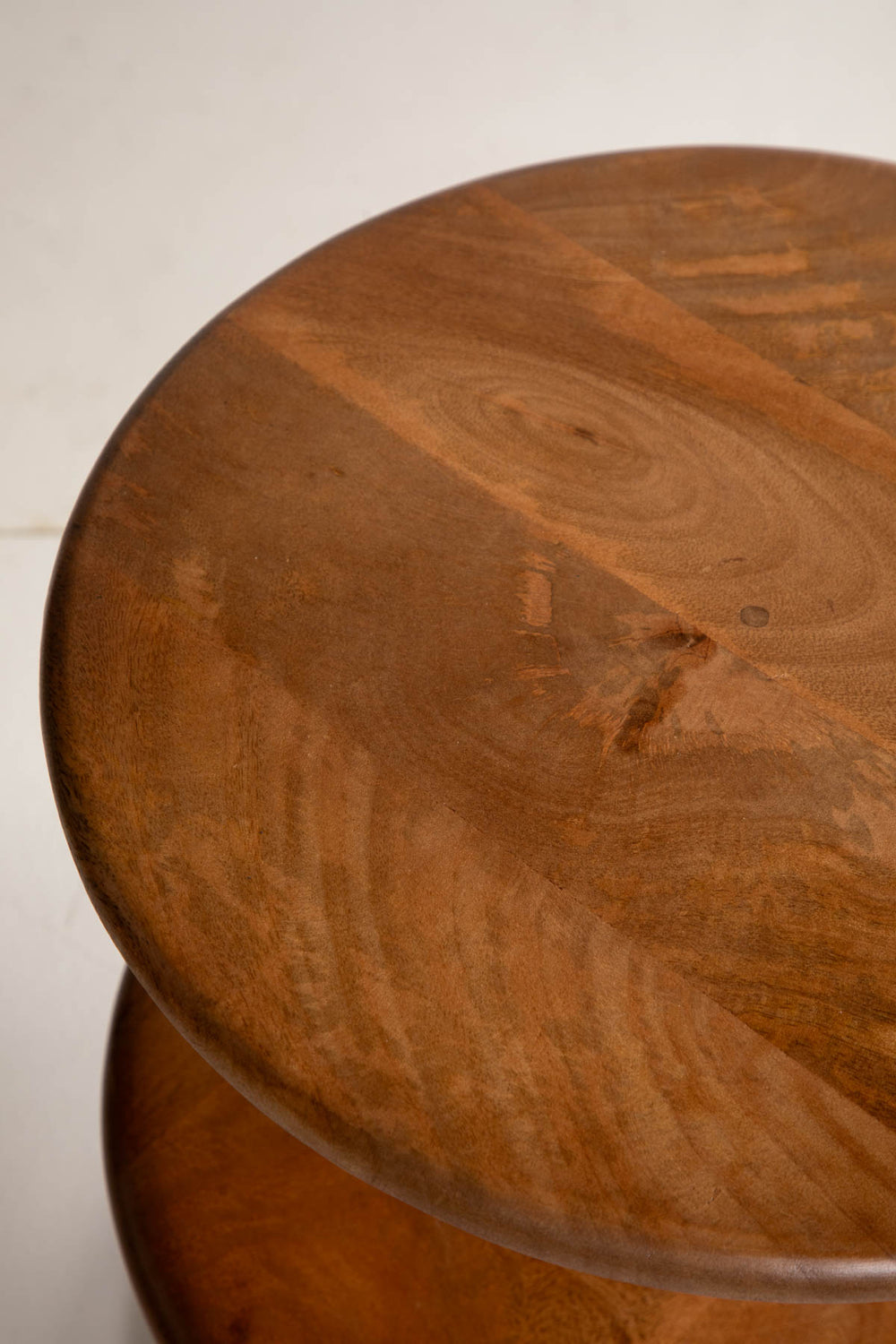 SIDE TABLES Spin Side Table