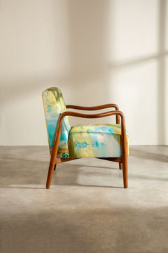 Upholstery Combo Sway Accent Chair in Terai Grassland (Field Green)