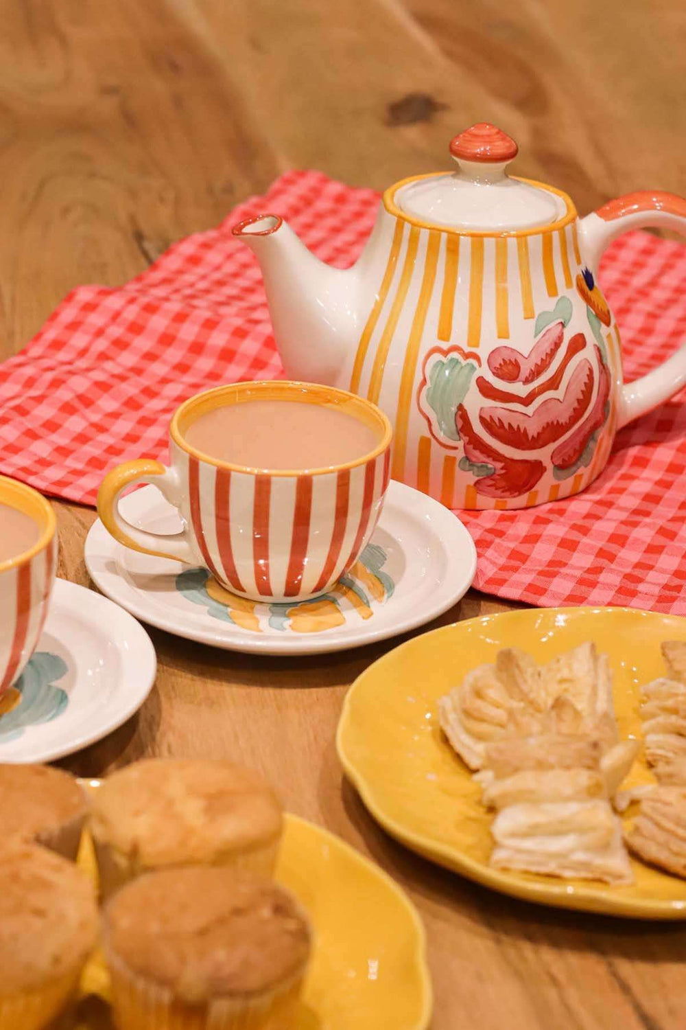 TEA TIME Gypsy Rose Multi-Colored Tea Set