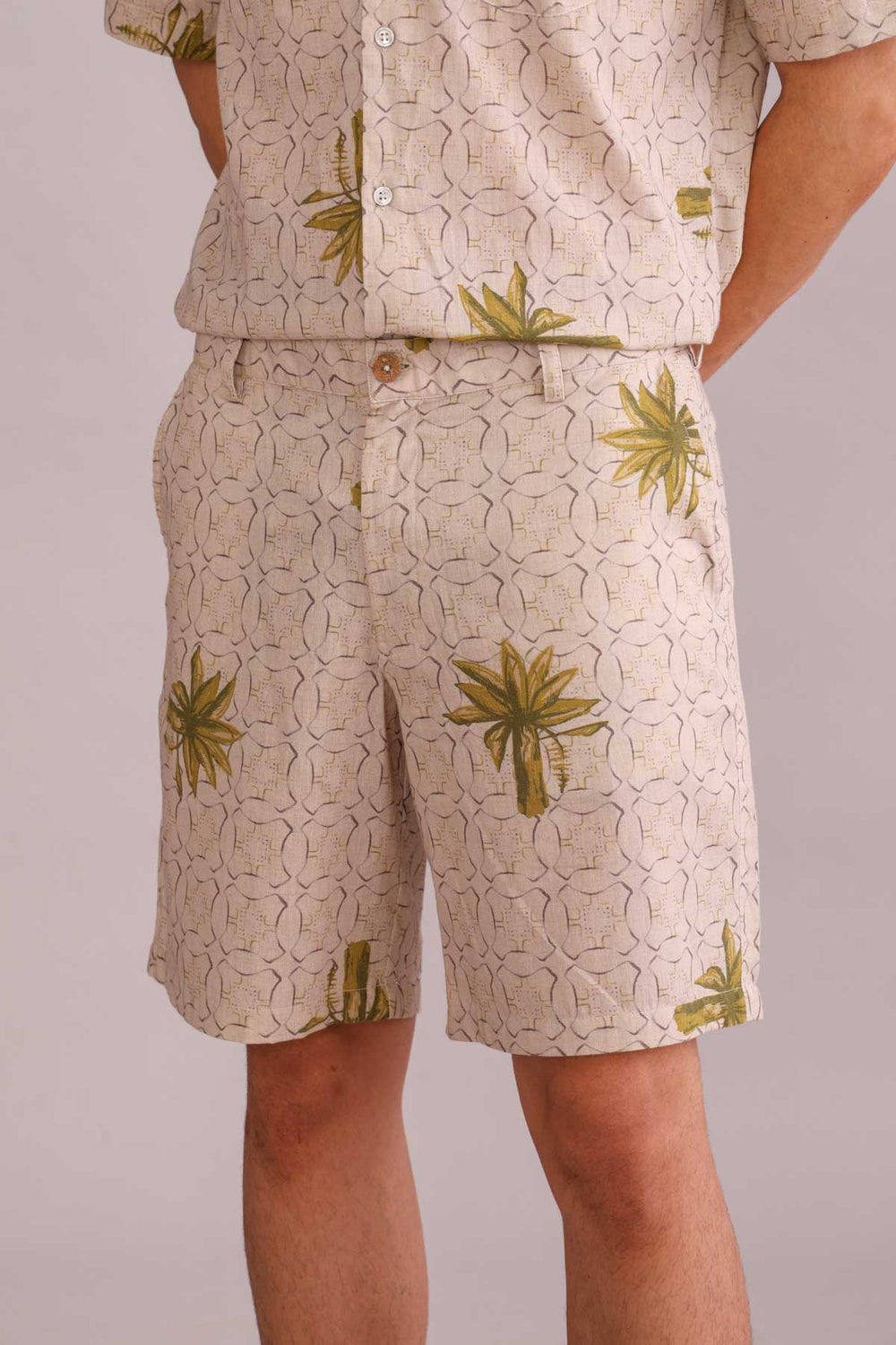 SHORTS Temple Palm Men's Shorts (Parchment Beige)