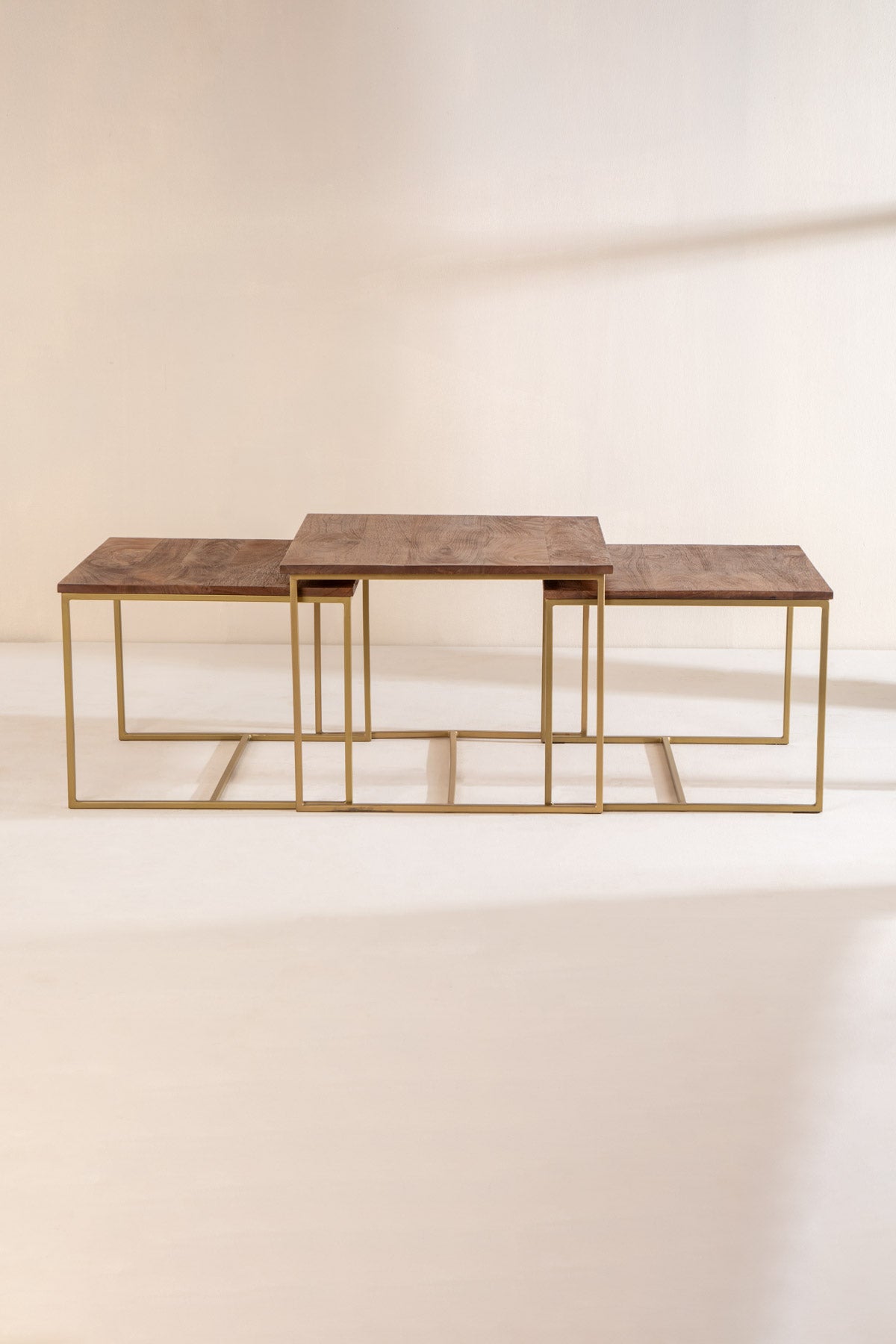 COFFEE TABLES Trilogy Nested Coffee Table Set (Walnut)