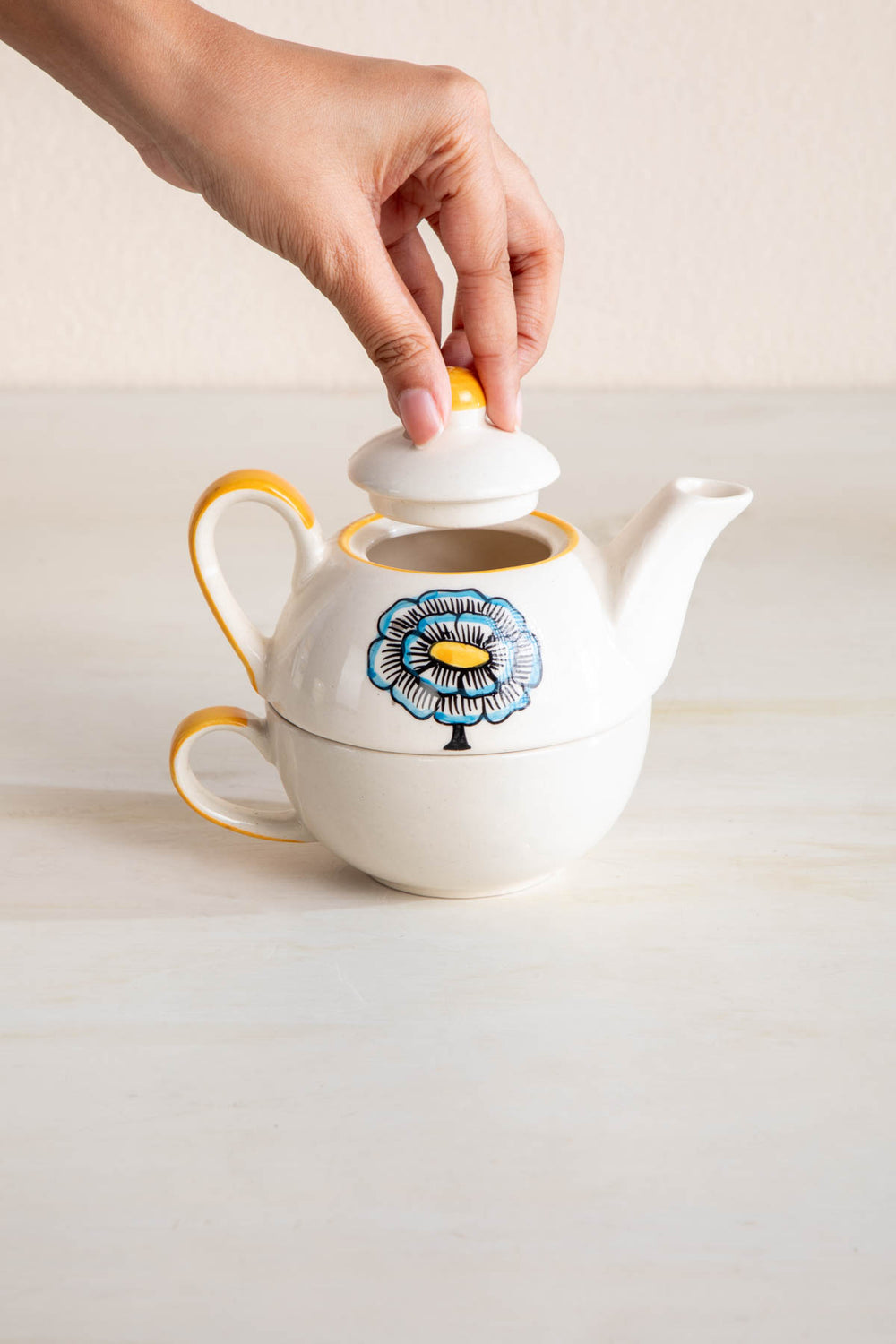 TEA TIME Tulukka Mustard Yellow Tea Pot