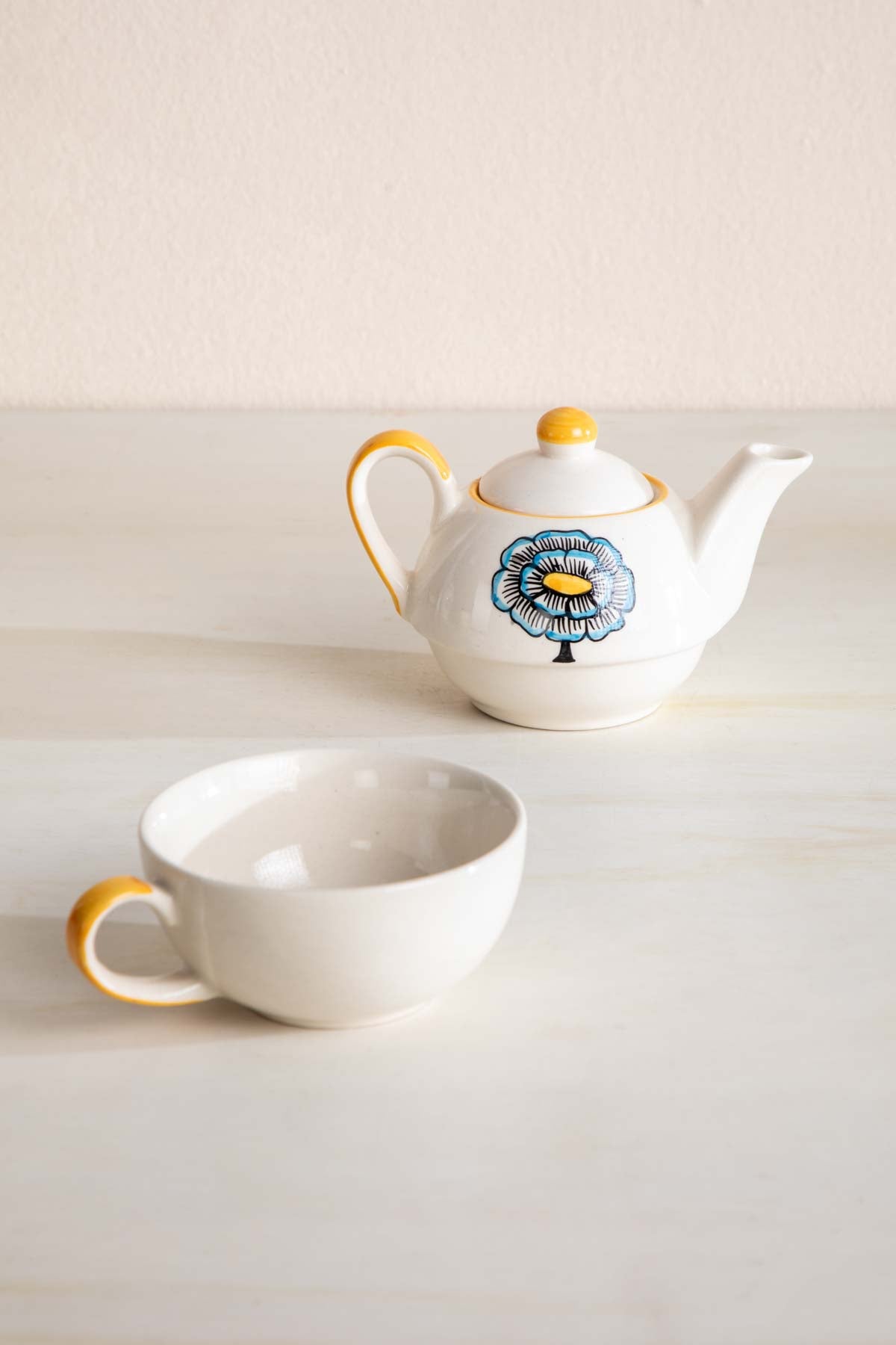 TEA TIME Tulukka Mustard Yellow Tea Pot