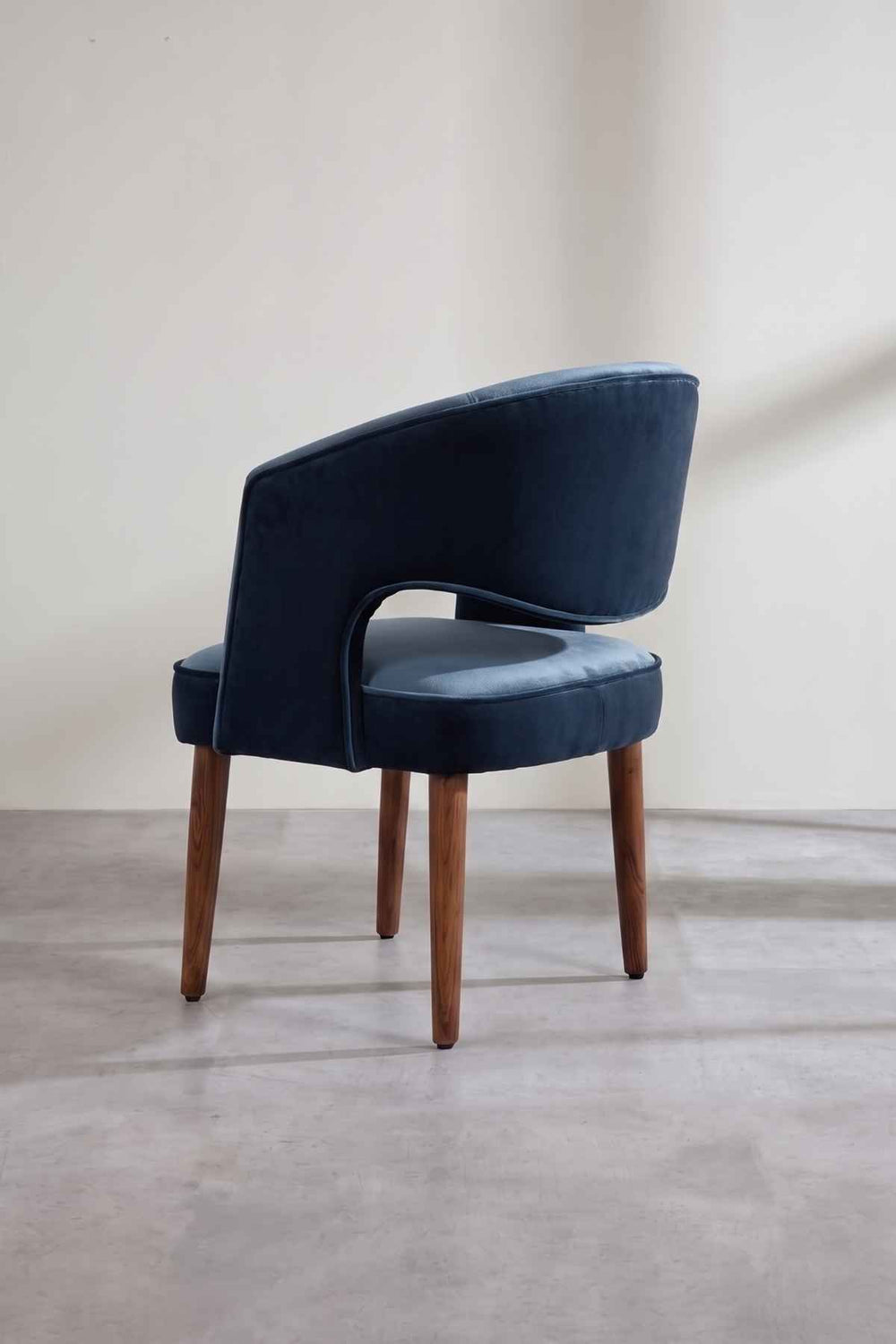 Upholstered Bundle Wave Accent Chair in Indigo Velvet Fabric