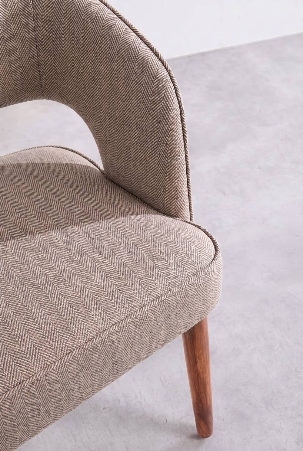 Upholstered Bundle Wave Accent Chair in Herringbone Saturn Sand Fabric