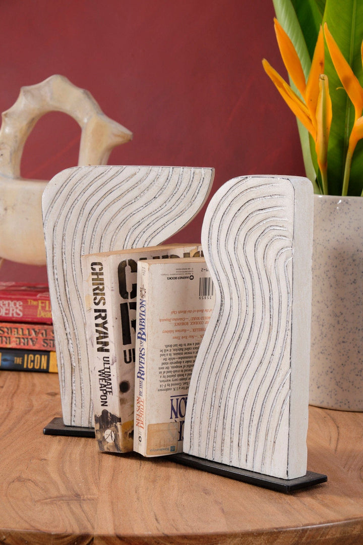 TABLE TOP Shifting Sands Bookend (Washed White)