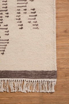 WOVEN RUG Varkala Woven Rug (Black & White)
