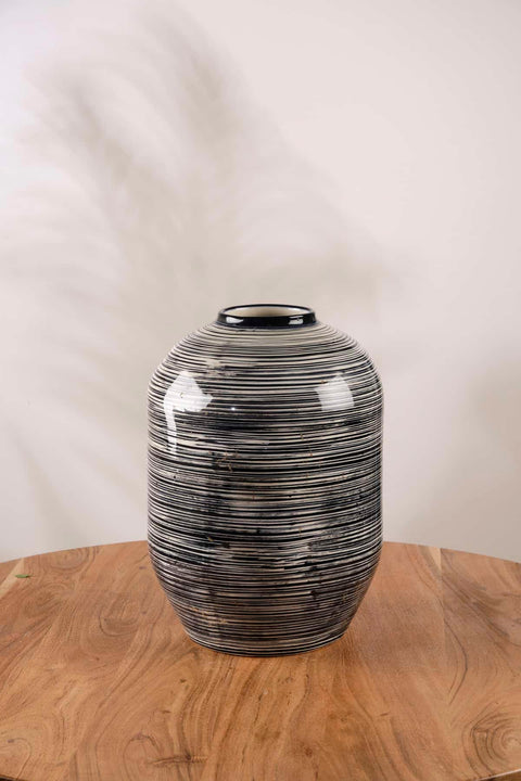 FLOWER VASE Durg Ceramic Vase (Black)
