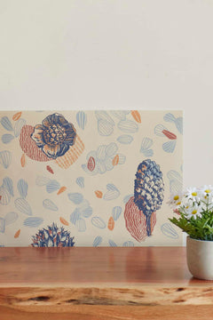 Elae Tan White Wallpaper (Floral And Botanical)