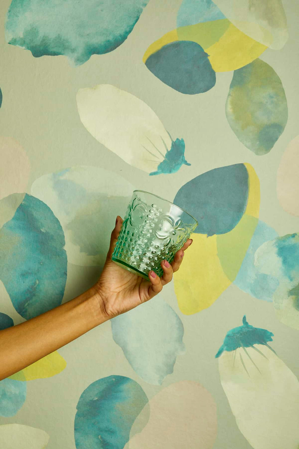 Chasing Monsoon Grey And Green Wallpaper (Abstract)