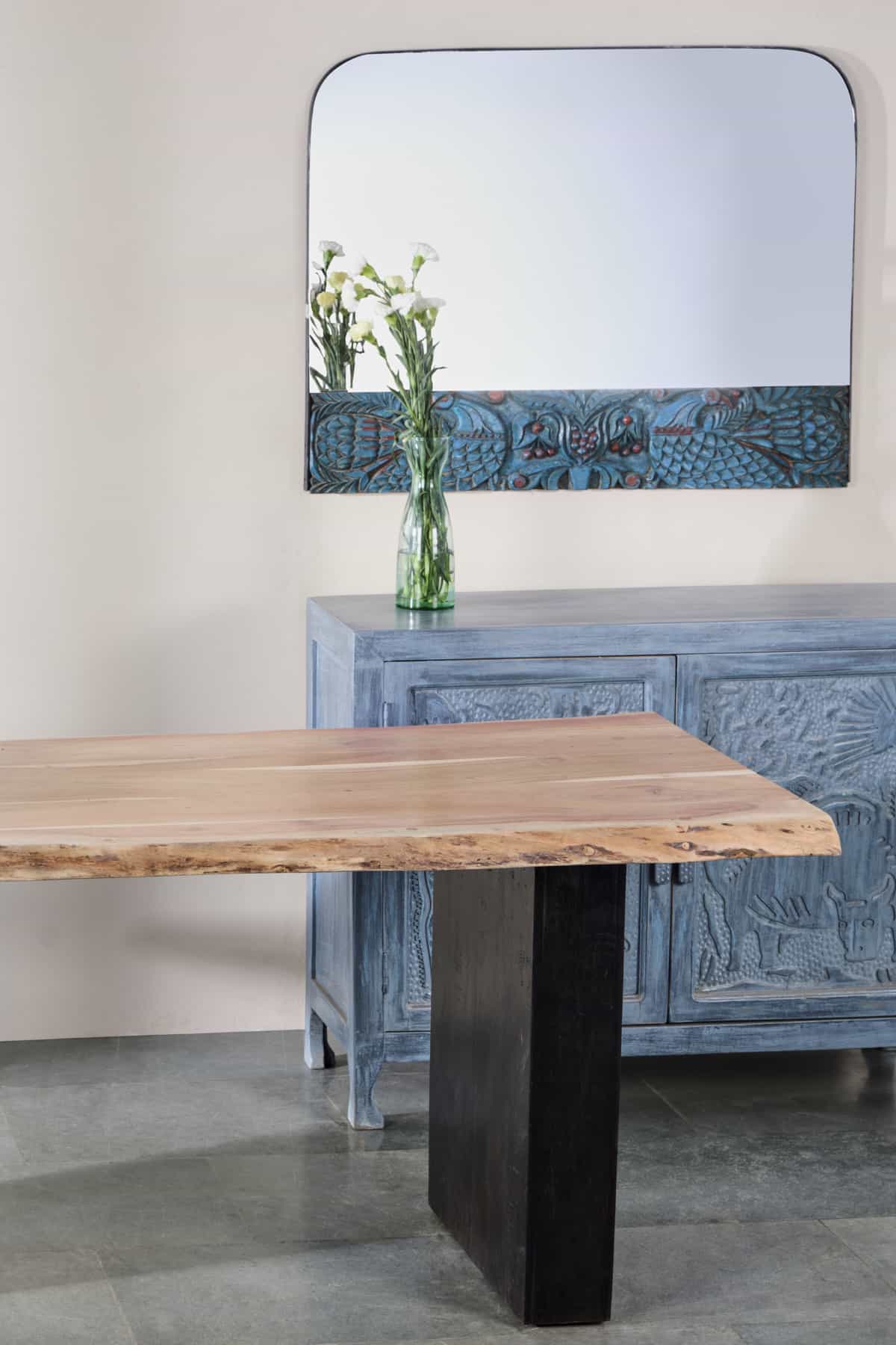 DINING TABLE Yamate Live Edge Dining Table (Acacia Wood)
