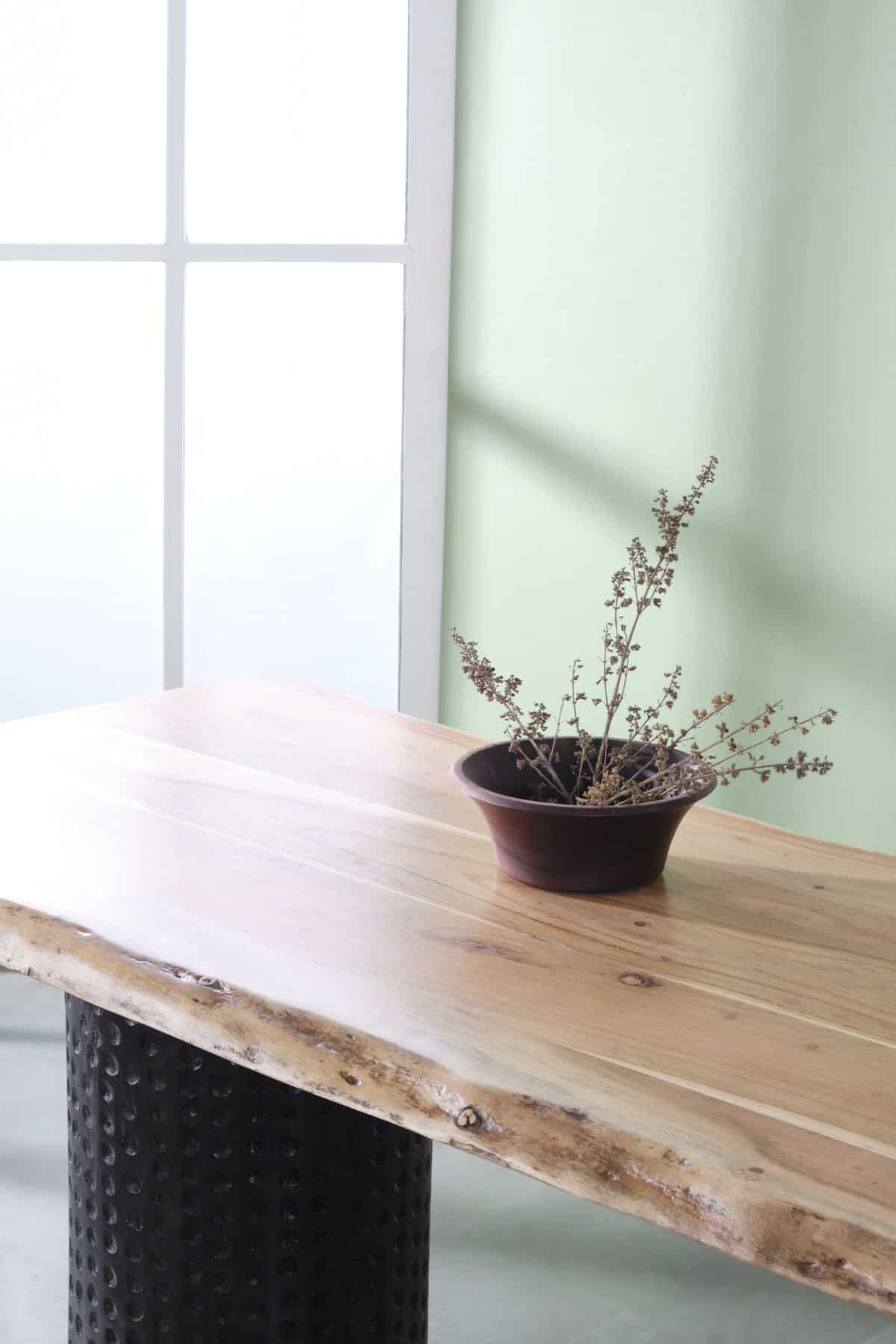 DINING TABLE Yamate Live Edge Dining Table (Acacia Wood)