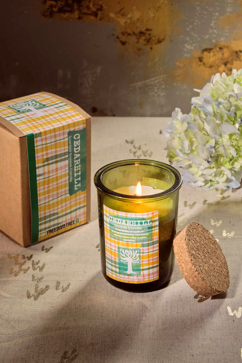 SCENTED CANDLE Cedarhill Scented Candle