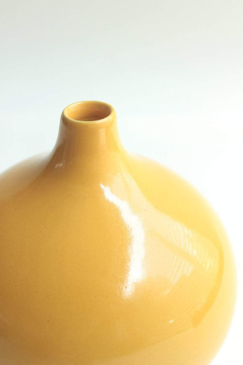 FLOWER VASE Color Pop Yellow Ceramic Vase (Ceramic)