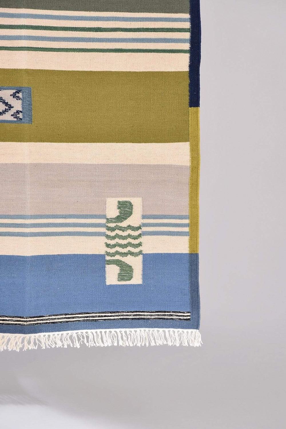 WOVEN RUG Cool And Calm Nomadic Woven Rug (Blue/Green)