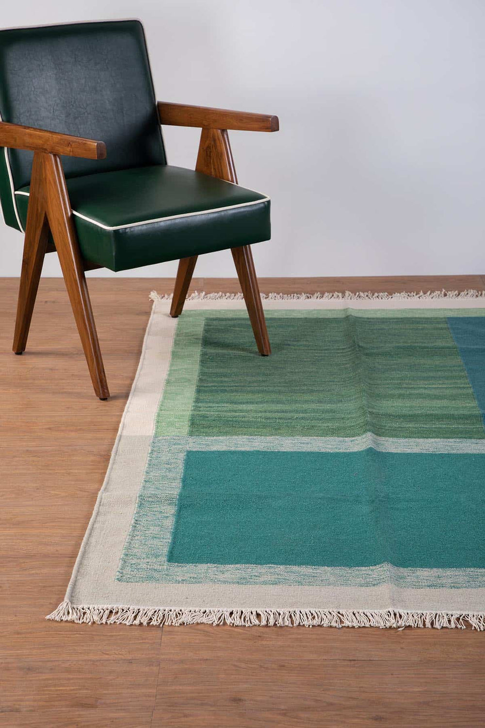 WOVEN RUG Jade Door Woven Rug (Multi-Colored)
