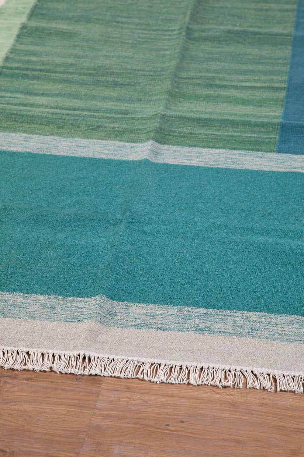 WOVEN RUG Jade Door Woven Rug (Multi-Colored)