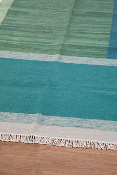 WOVEN RUG Jade Door Woven Rug (Multi-Colored)