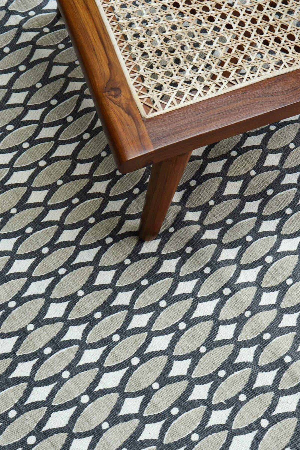 PRINTED RUG Lakka Printed Rug (White/Grey)
