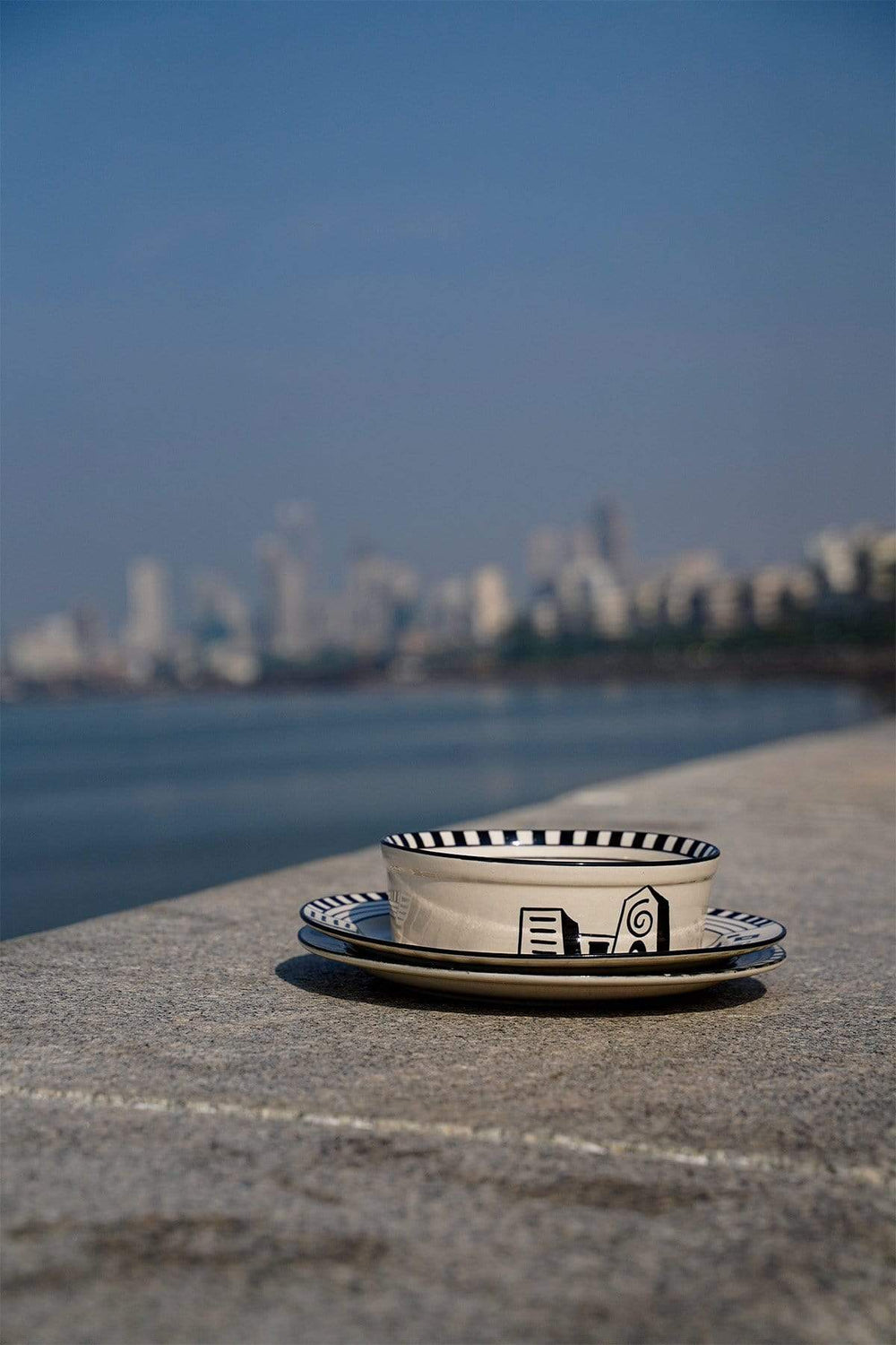 BOWL Mombaye City Small Straight Server (Black)