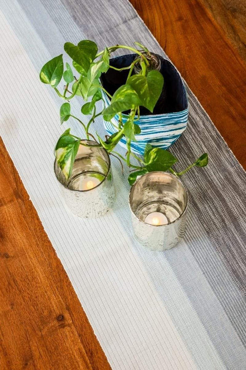 TABLE RUNNER Moonshine Table Runner (Grey)