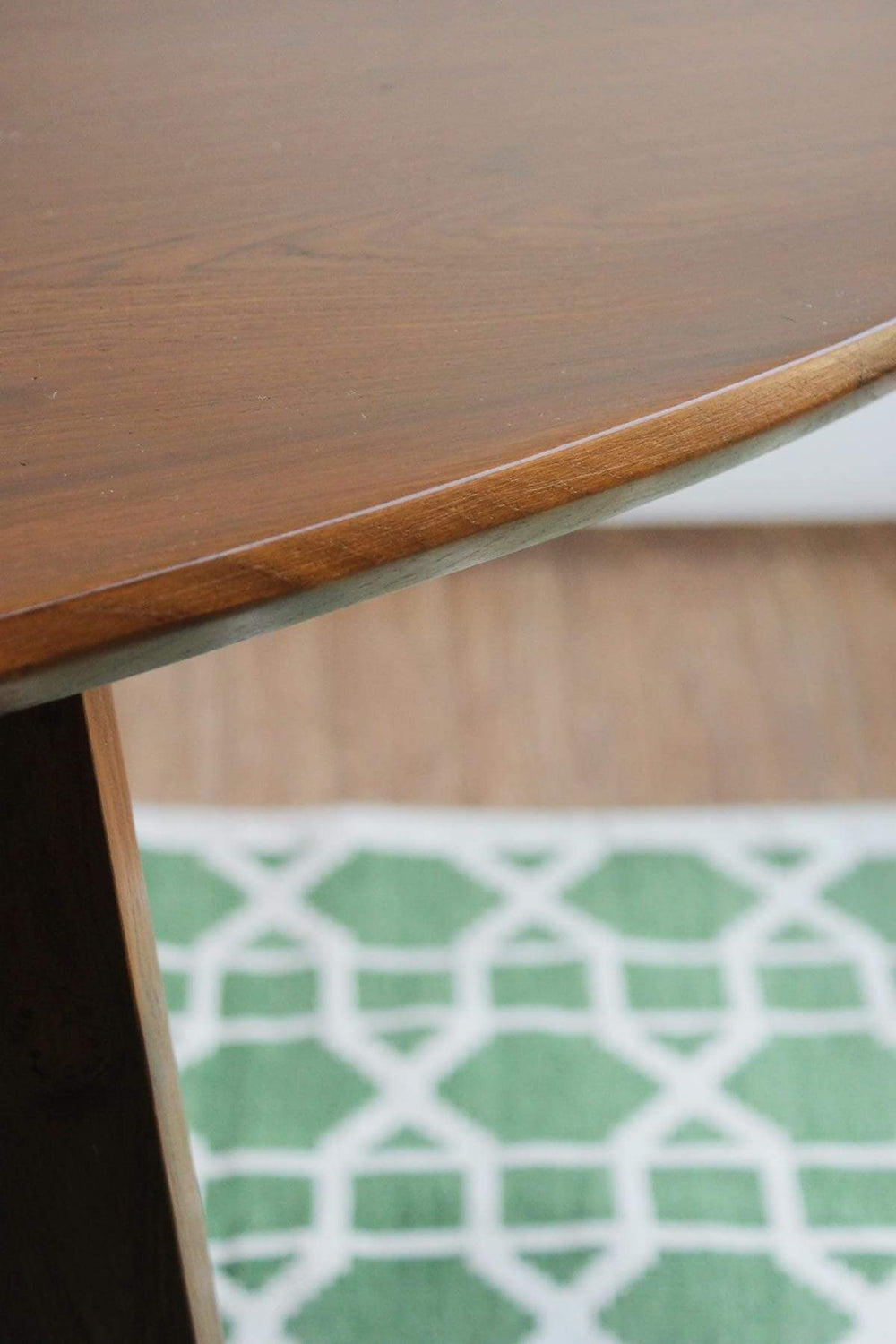 COFFEE TABLE Oval Coffee Table (Teak Wood)