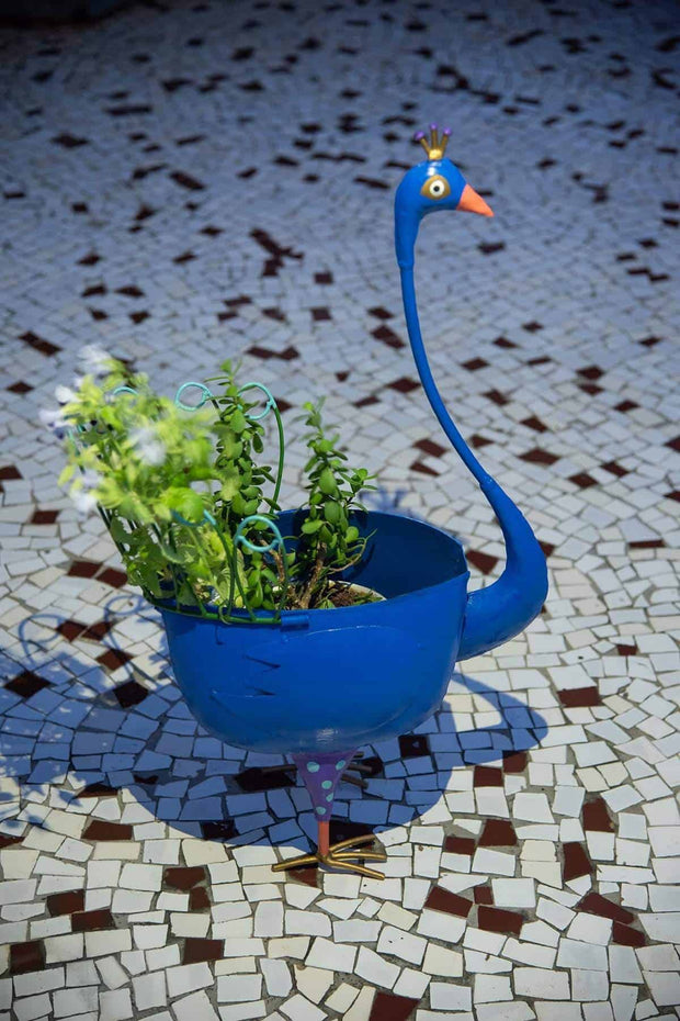 PLANT POTS Percy The Peacock Metal Planter